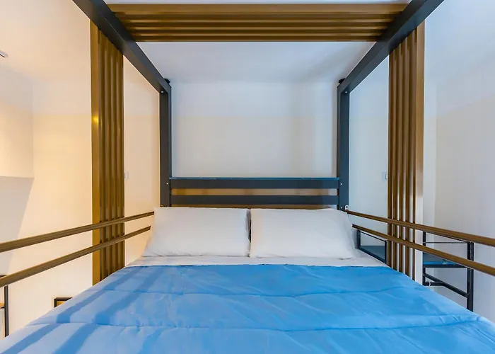 Central Station Apartments & Suites By Wonderful Italy